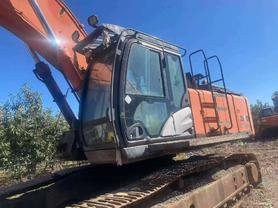 Buy Hitachi ZX470 Used Excavator / 2 Buy Hitachi ZX470 Used Excavator / 2