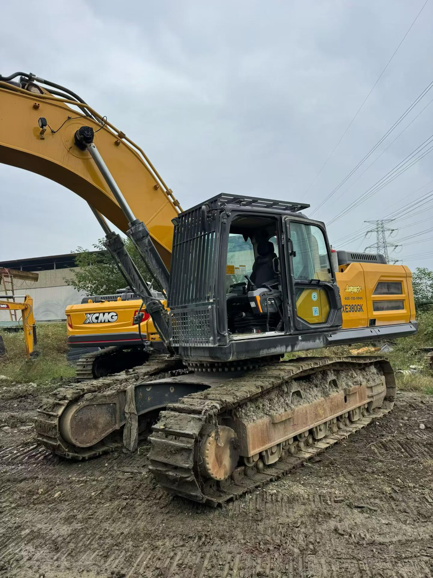 Compre Excavadora XCMG XE380K Usada / 2