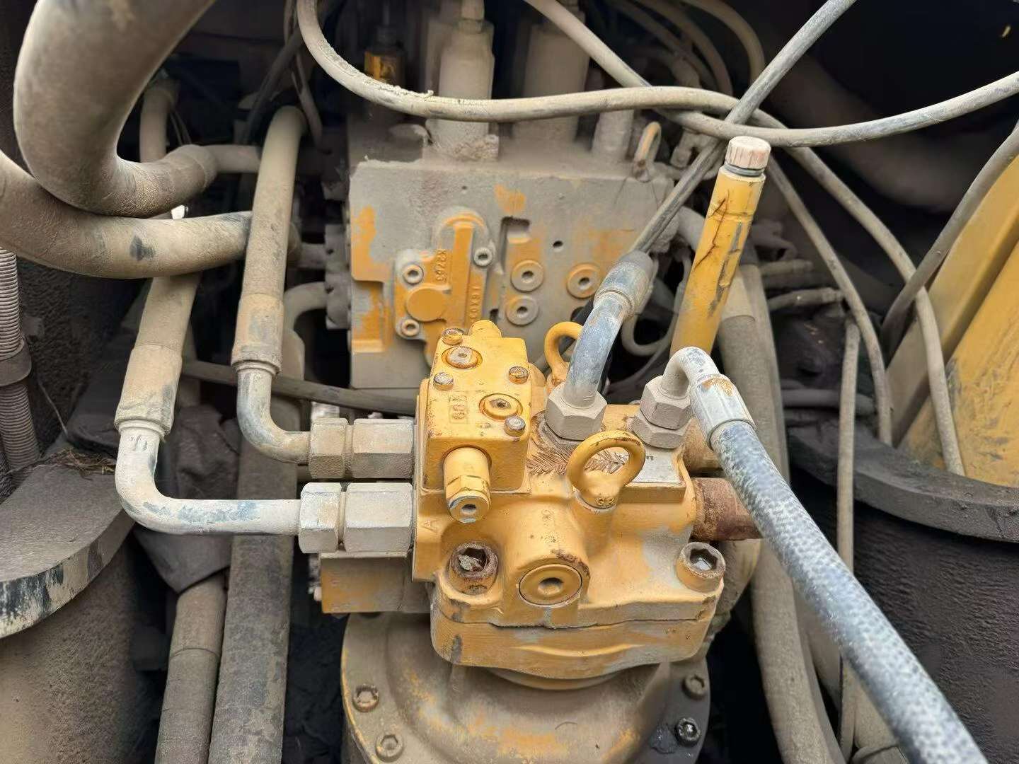 Buy Sany SY215C Used Excavator / 5 Buy Sany SY215C Used Excavator / 5