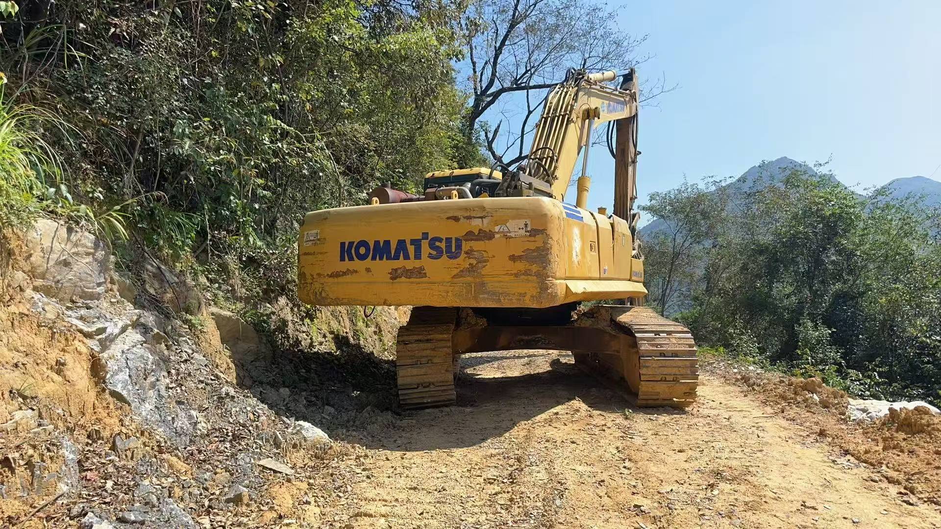 Buy Komatsu PC360-7 Used Excavator / 1