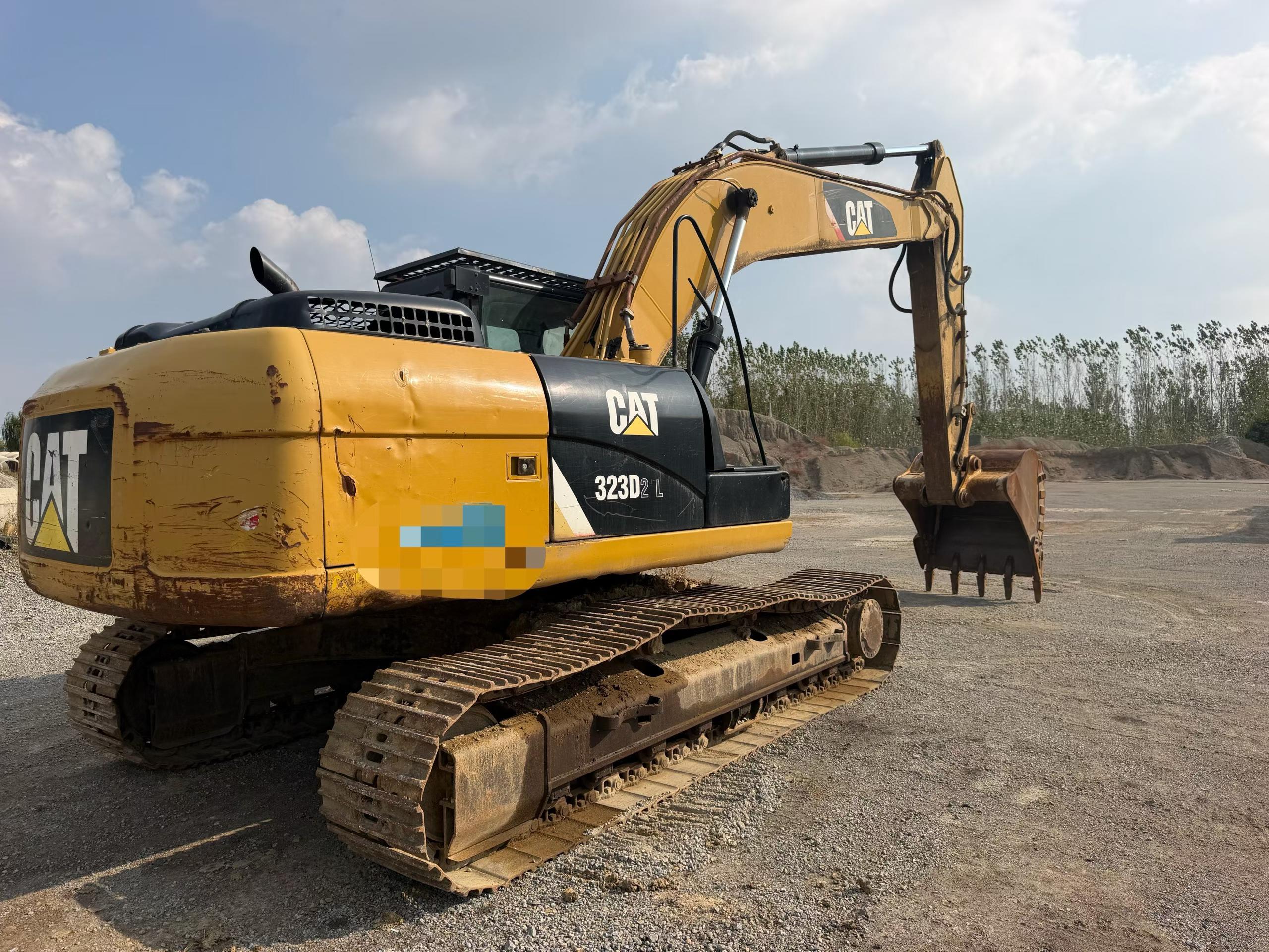 Buy Caterpillar 323 Used Excavator / 2 Buy Caterpillar 323 Used Excavator / 2