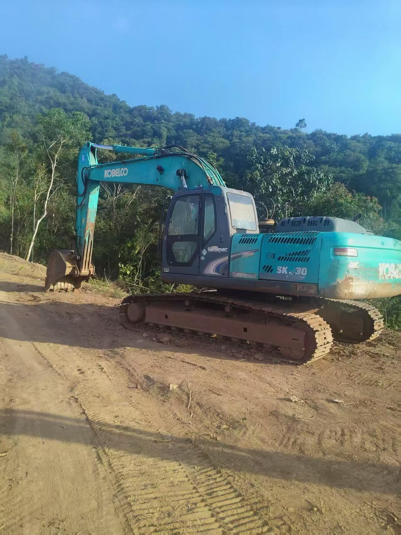 Buy Kobelco SK260 Used Excavator / 3 Buy Kobelco SK260 Used Excavator / 3
