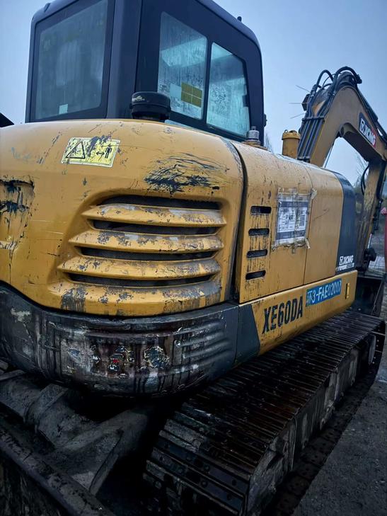 Buy XCMG XE60 Used Excavator / 1