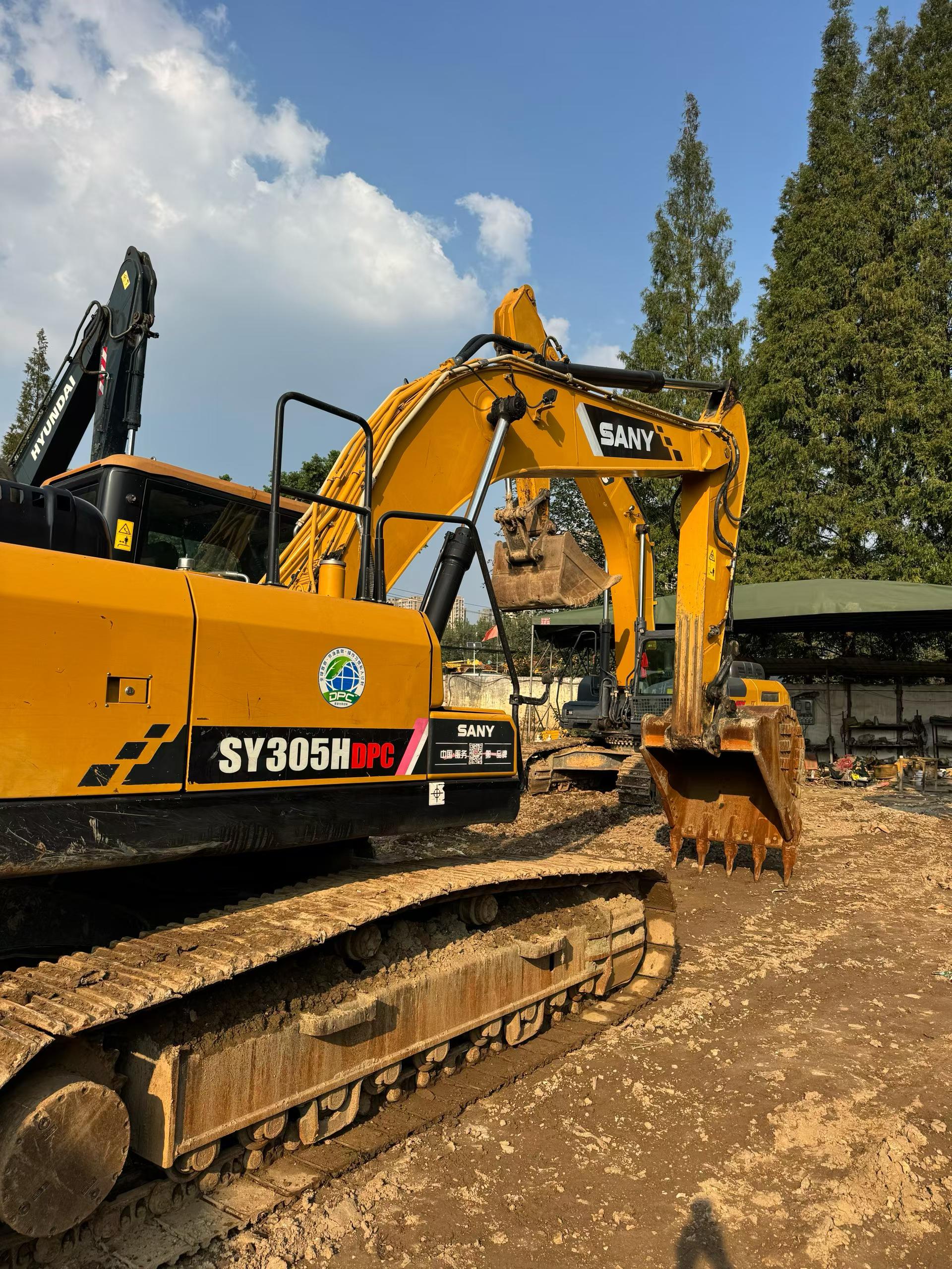Buy Sany SY255H Used Excavator / 2 Buy Sany SY255H Used Excavator / 2