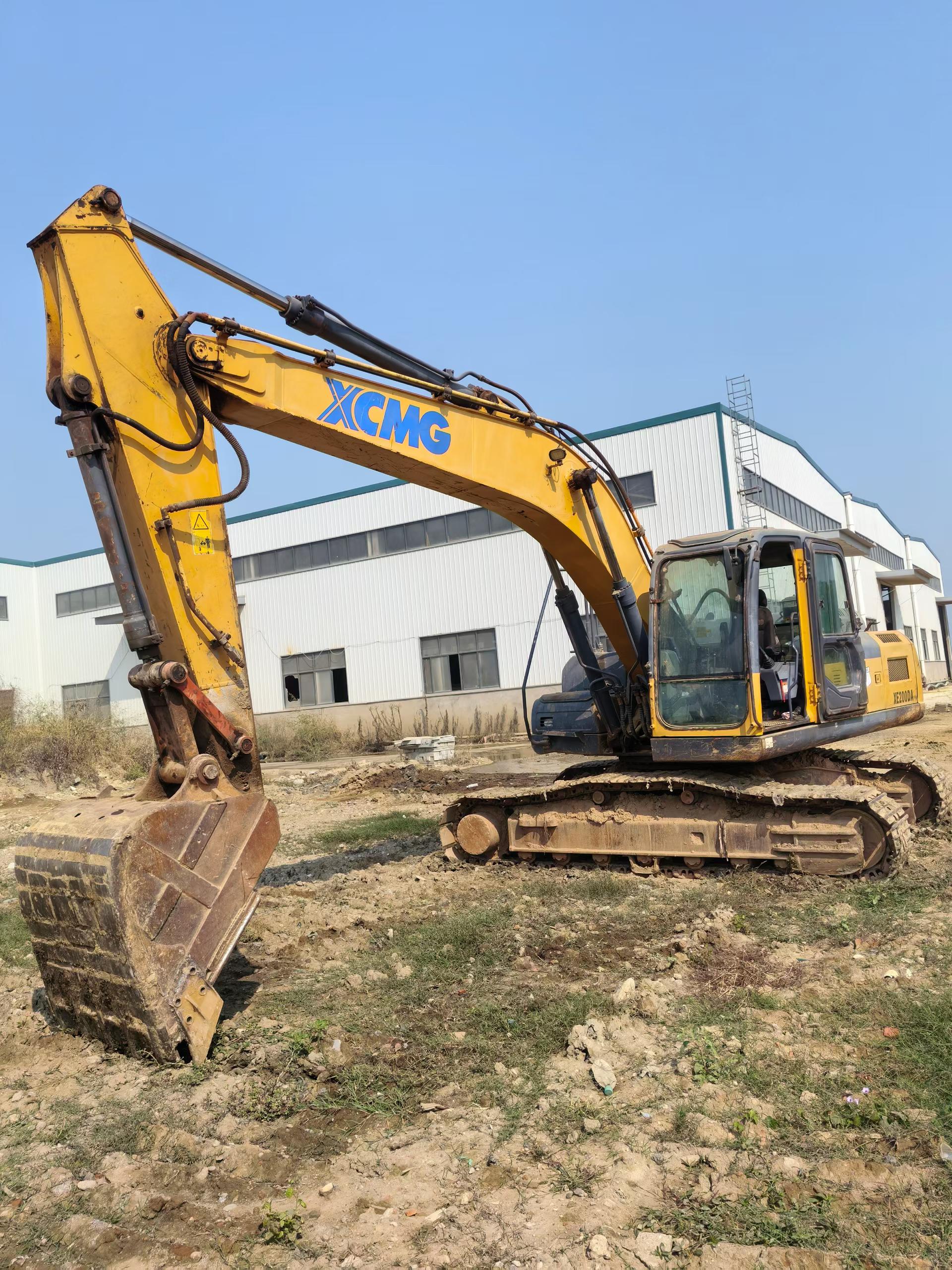 Buy XCMG XE200DA Used Excavator / 1
