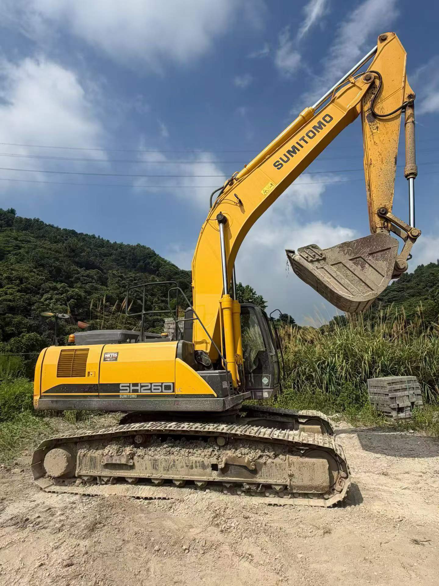 Buy Sumitomo S260 Used Excavator / 1