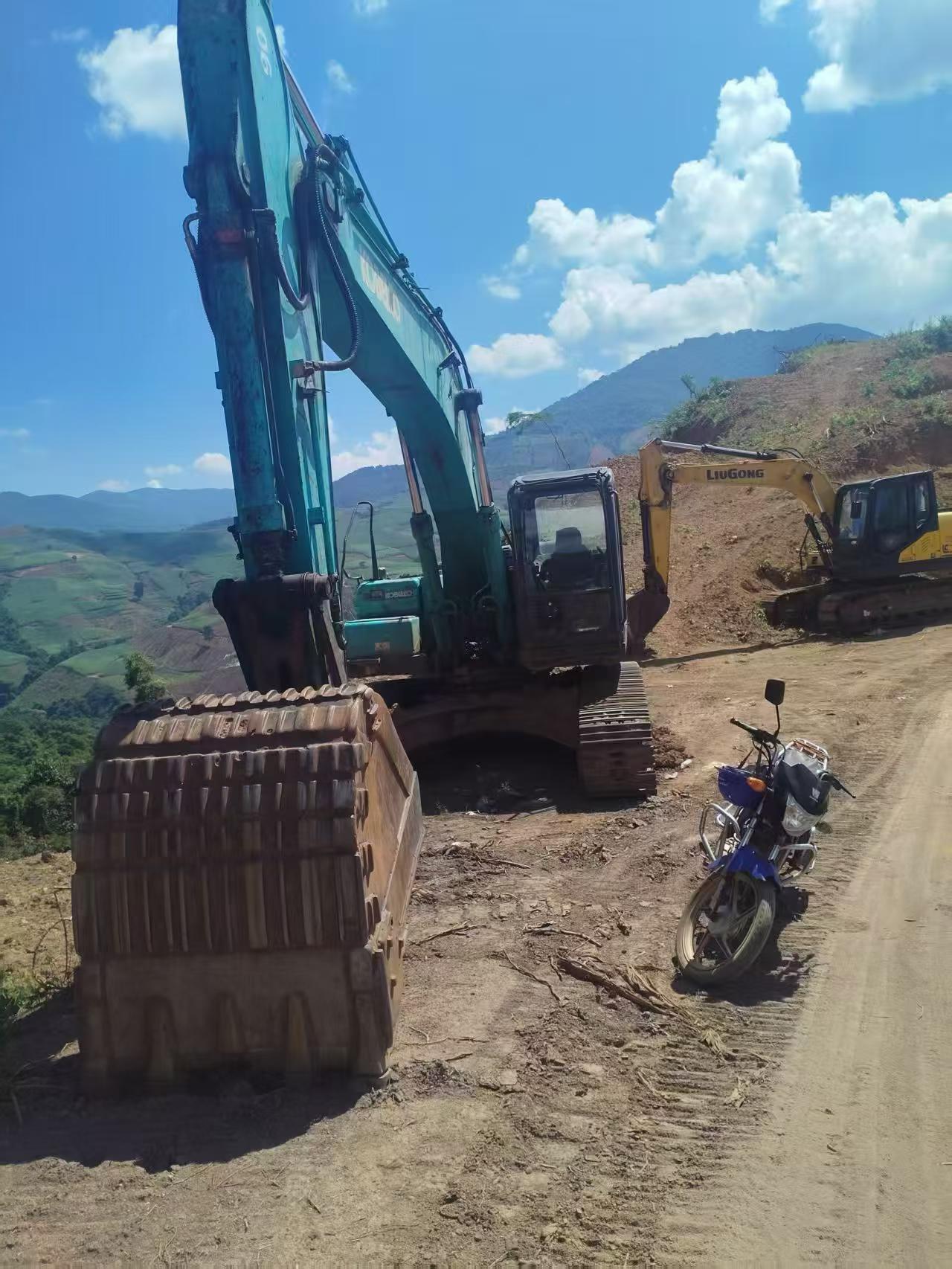 Buy Kobelco SK260 Used Excavator / 1