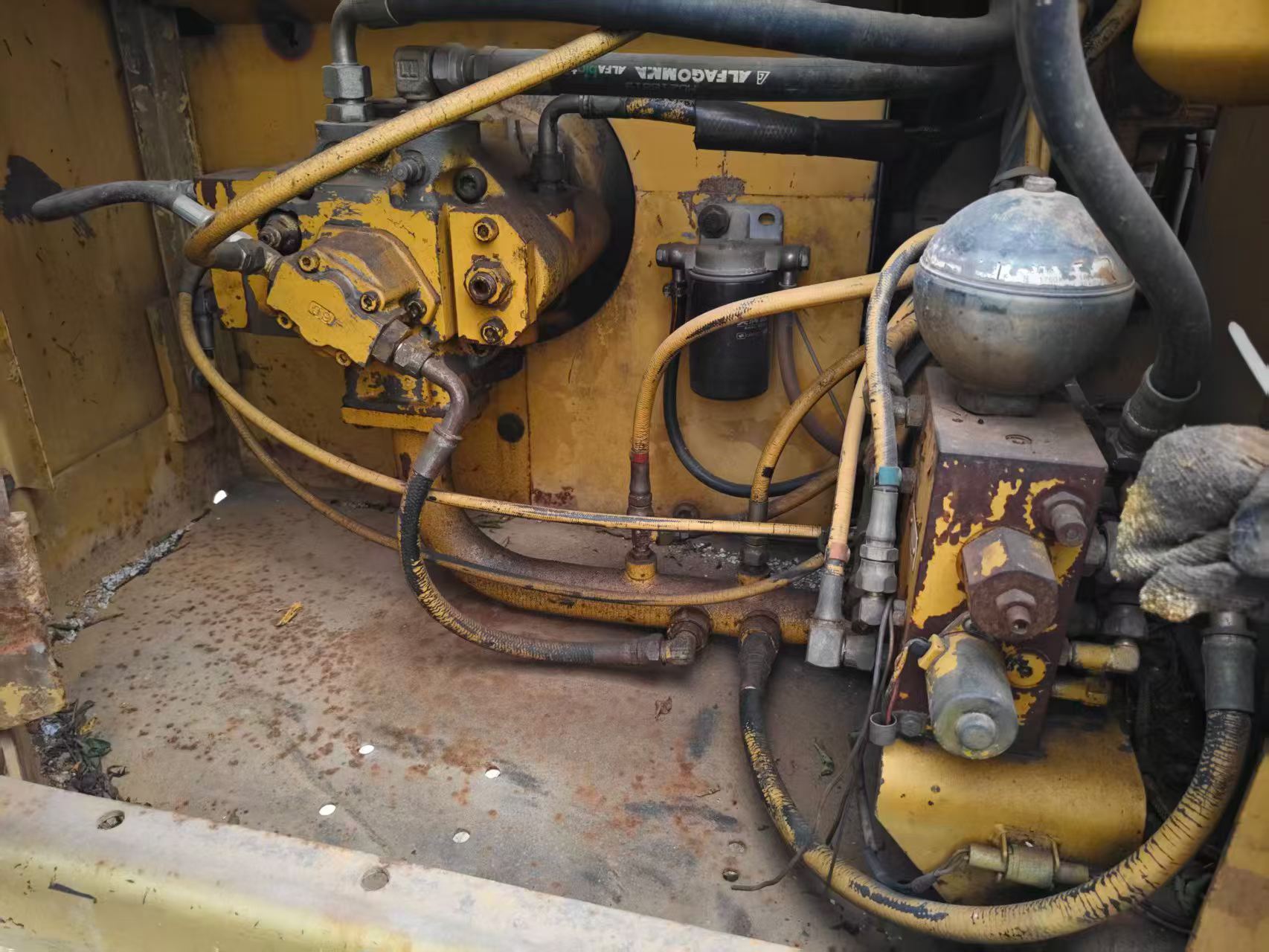 Buy Caterpillar 307B Used Excavator / 3