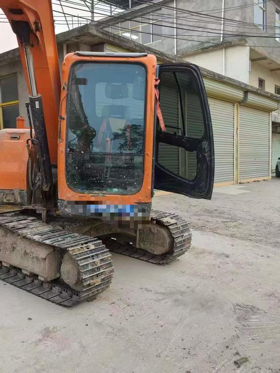 Buy Doosan DX75 Used Excavator / 1