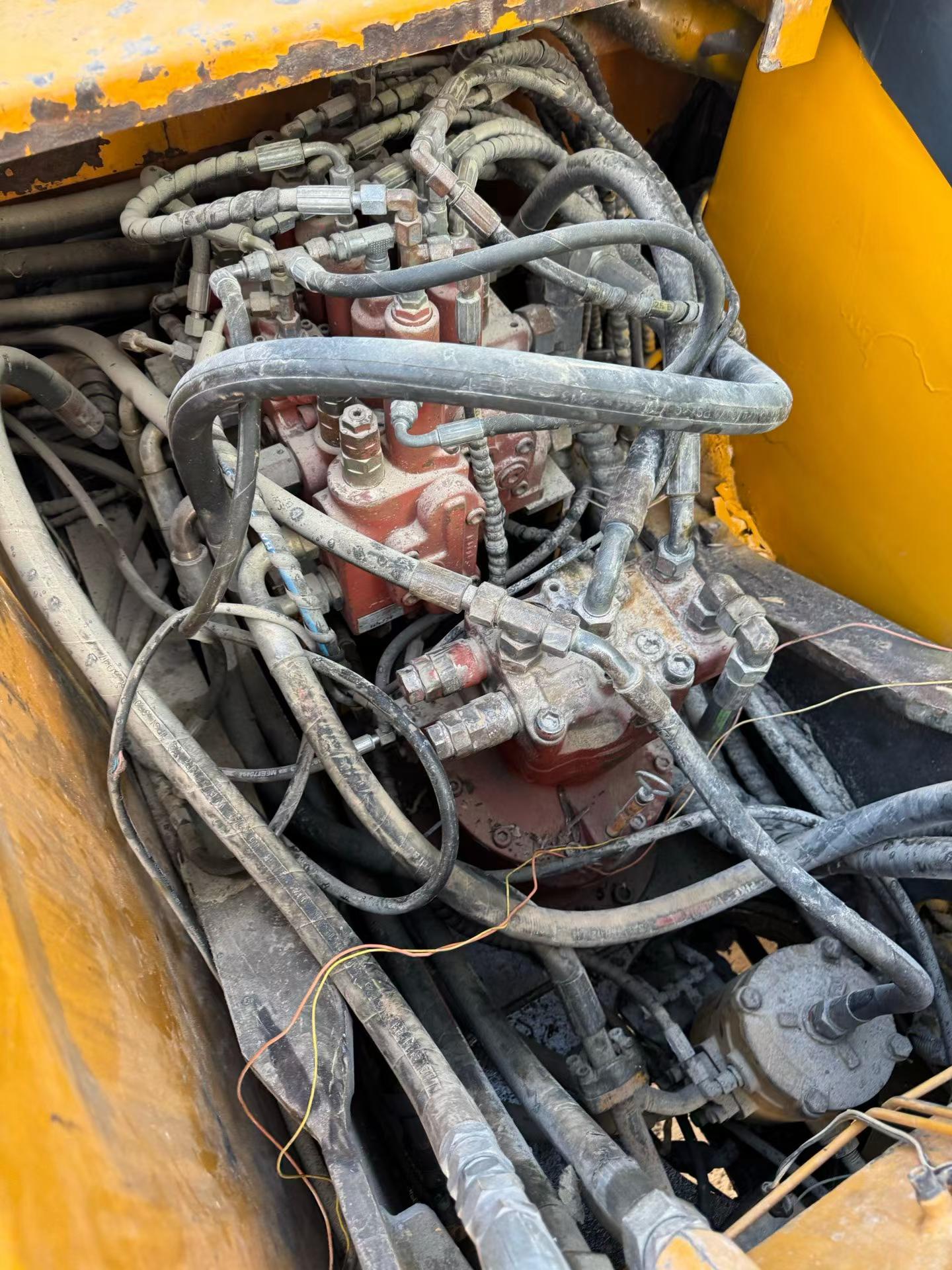 Buy Sany SY135 Used Excavator / 9 Buy Sany SY135 Used Excavator / 9