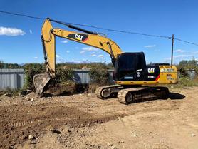 Buy Caterpillar 320D Used Excavator / 3 Buy Caterpillar 320D Used Excavator / 3