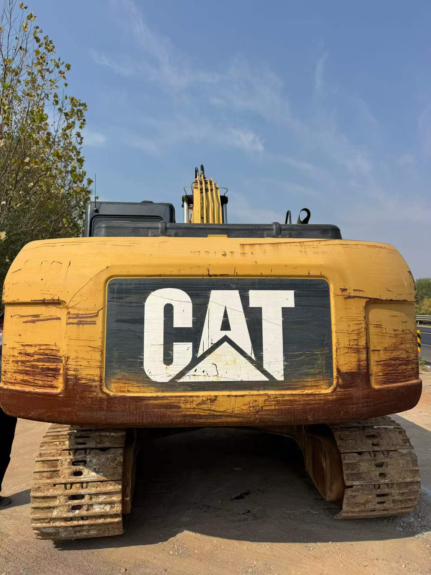 Buy Caterpillar 320D Used Excavator / 2 Buy Caterpillar 320D Used Excavator / 2