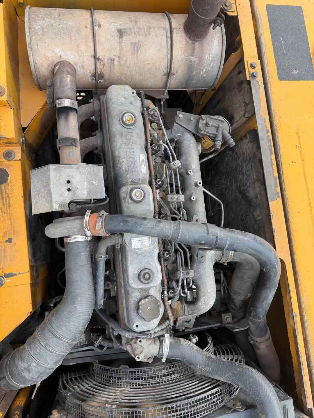 Buy Sany SY215C Used Excavator / 8 Buy Sany SY215C Used Excavator / 8