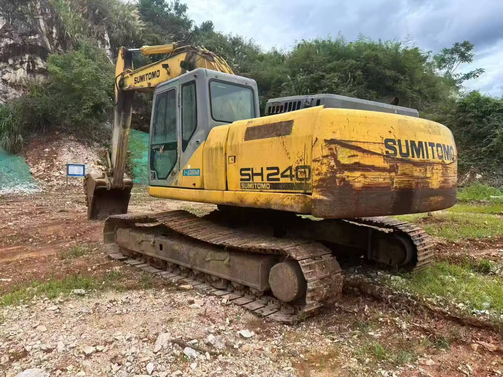 Buy Sumitomo SH240-3 Used Excavator / 5 Buy Sumitomo SH240-3 Used Excavator / 5