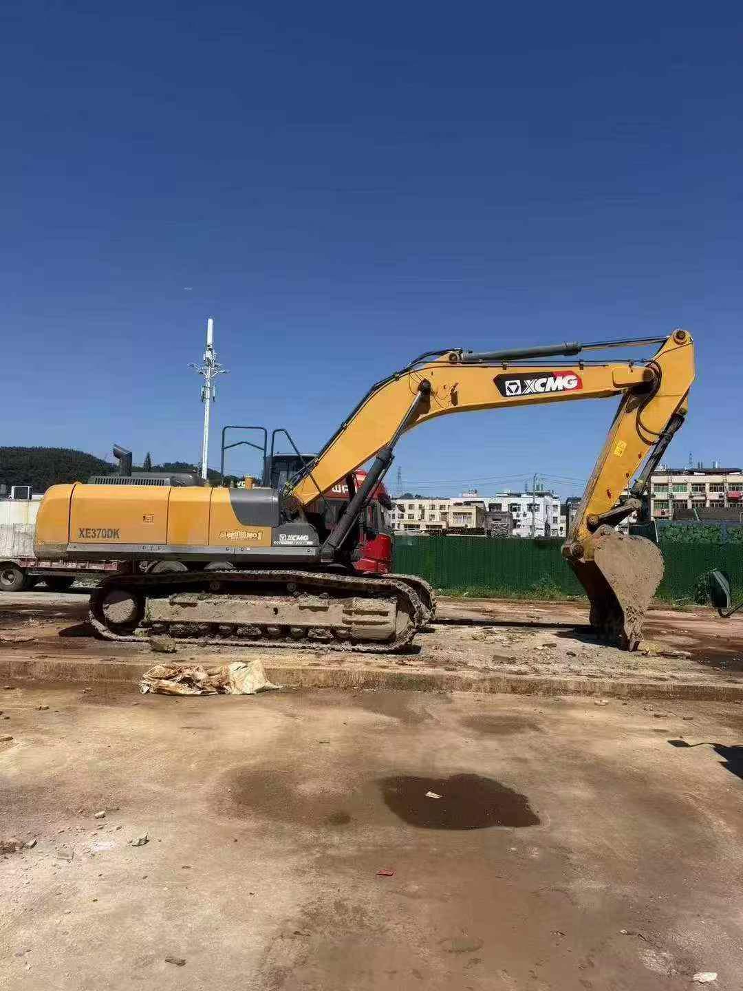 Buy XCMG XE370 Used Excavator / 4 Buy XCMG XE370 Used Excavator / 4