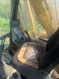 Buy Komatsu PC220-8 Used Excavator / 8 Buy Komatsu PC220-8 Used Excavator / 8