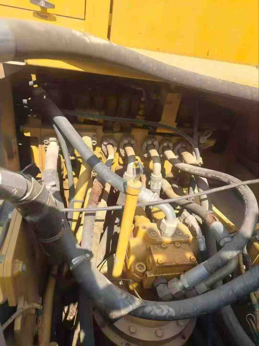 Buy Caterpillar 323 Used Excavator / 6 Buy Caterpillar 323 Used Excavator / 6