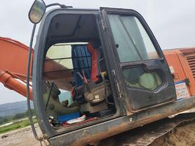 Buy Hitachi EX200-3 Used Excavator / 7 Buy Hitachi EX200-3 Used Excavator / 7