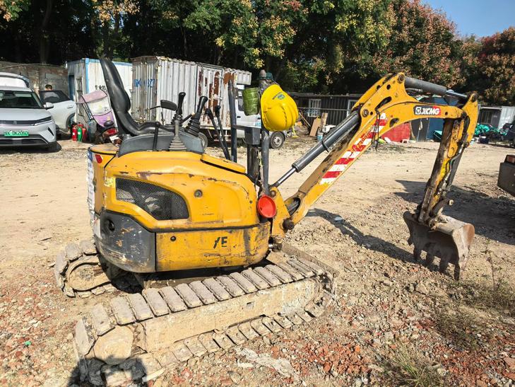 Buy XCMG XE15 Used Excavator / 1