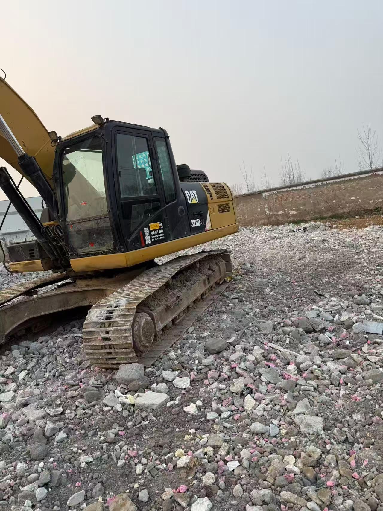 Buy Caterpillar 326DL Used Excavator / 9