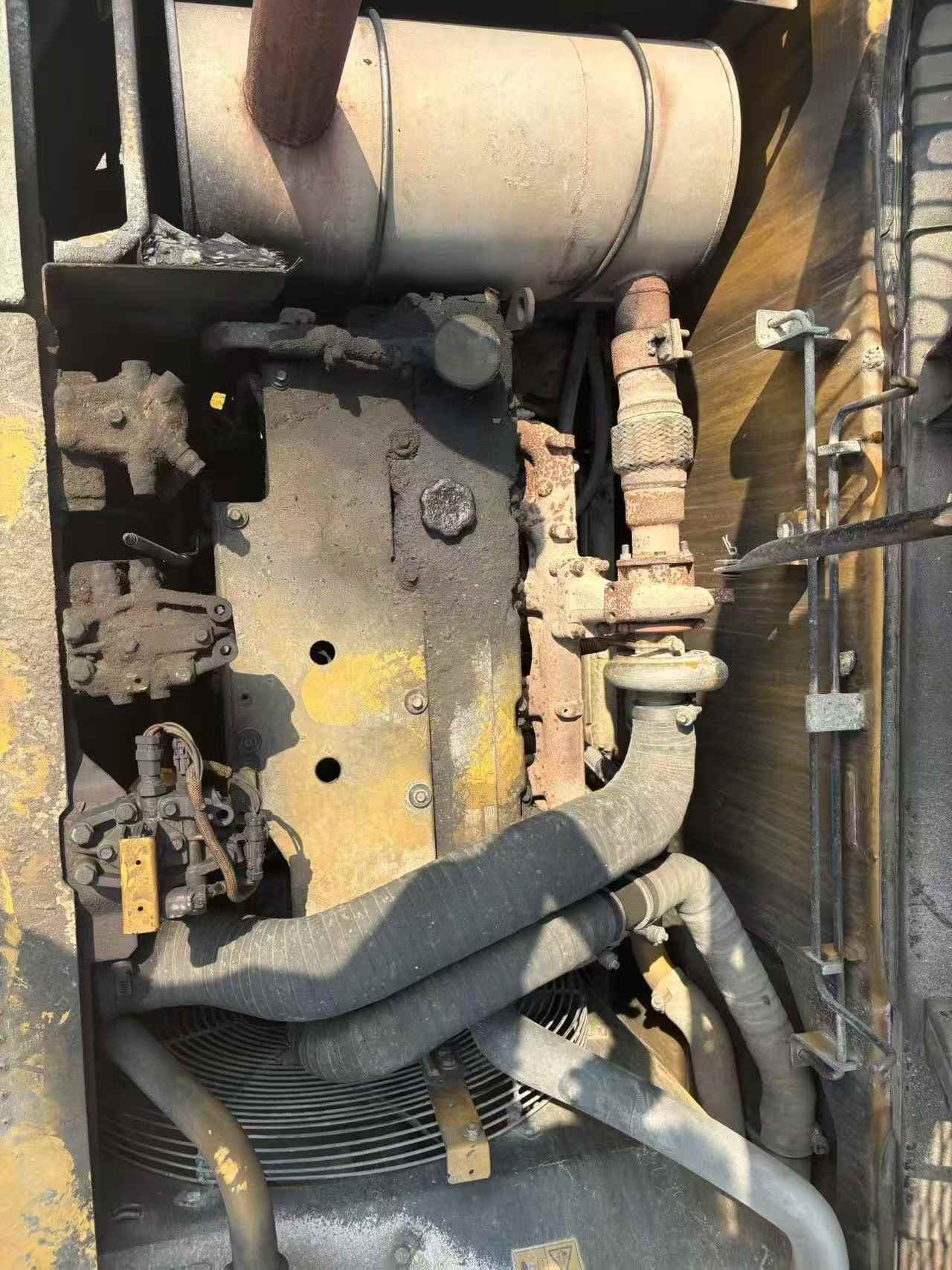 Buy Caterpillar 323 Used Excavator / 1