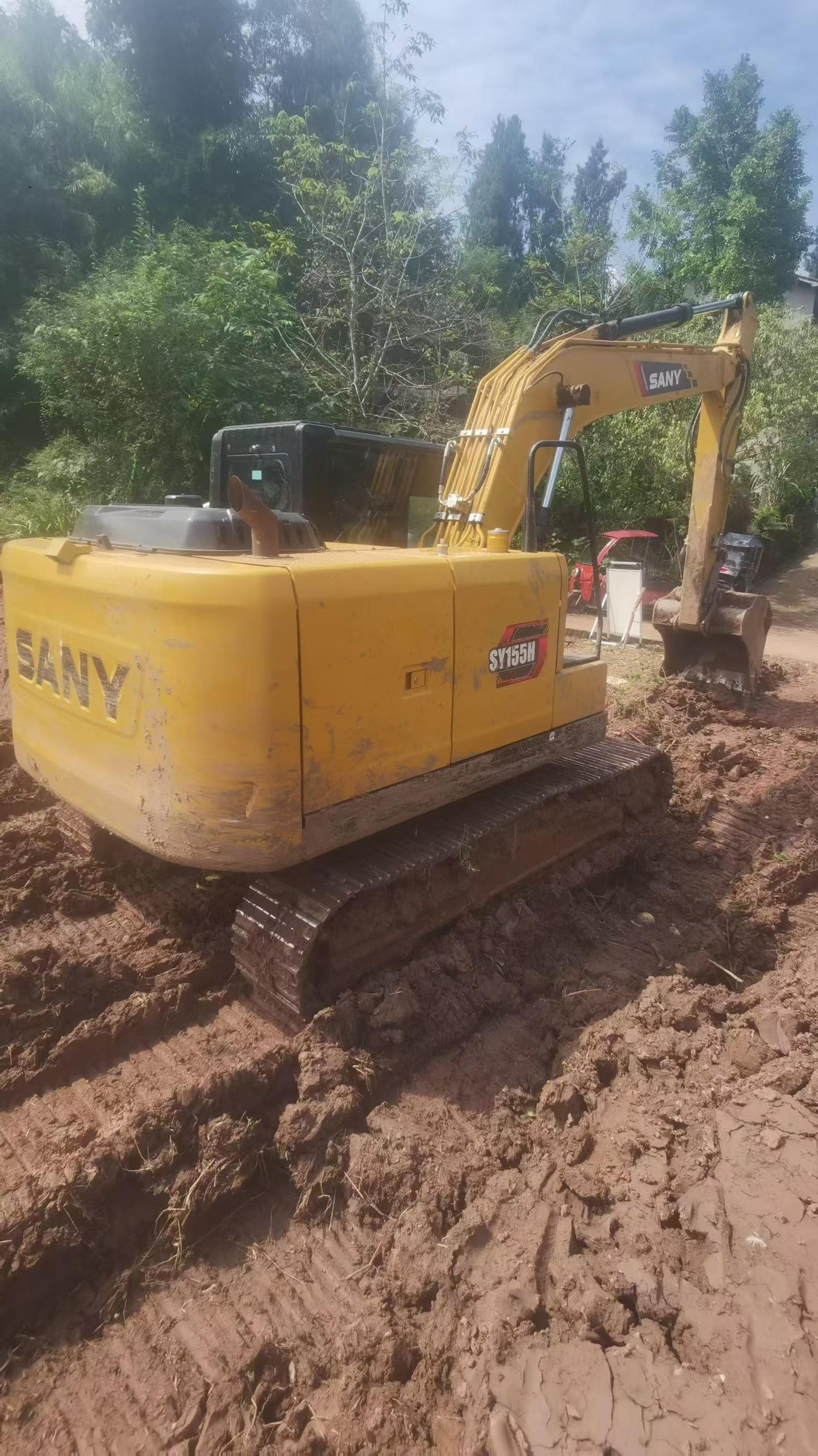 Buy Sany SY135 Used Excavator / 1