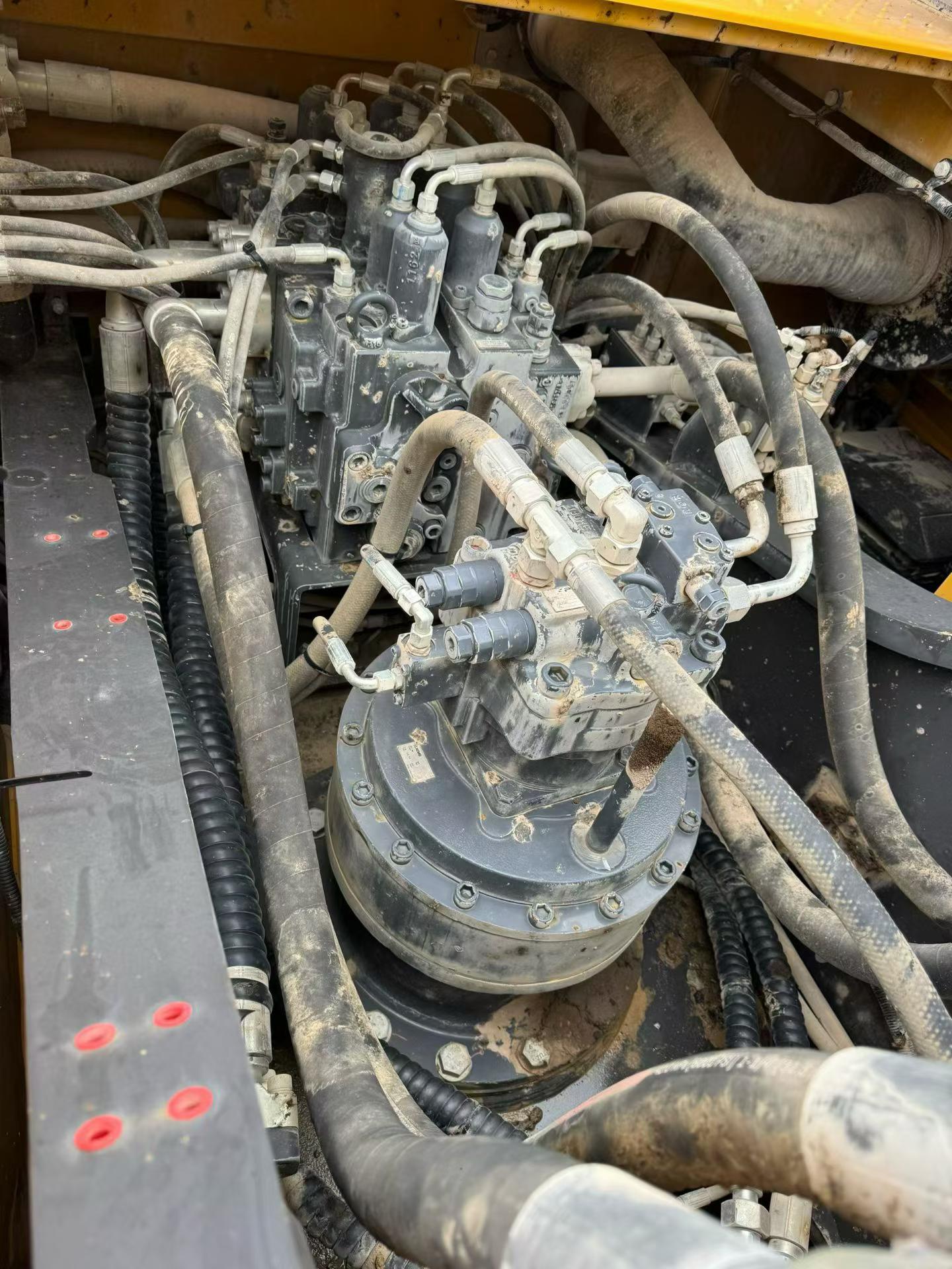 Compre Excavadora XCMG XE380K Usada / 4