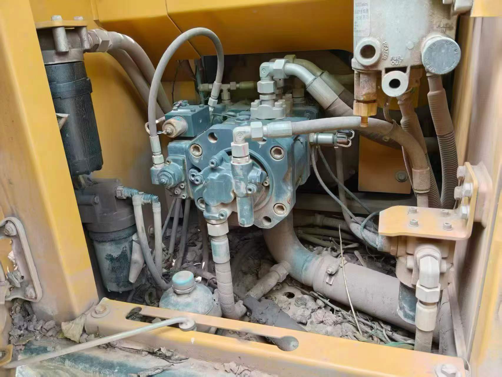 Buy XCMG XE135B Used Excavator / 3