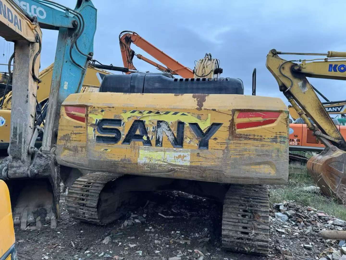 Buy Sany SY245H Used Excavator / 3 Buy Sany SY245H Used Excavator / 3