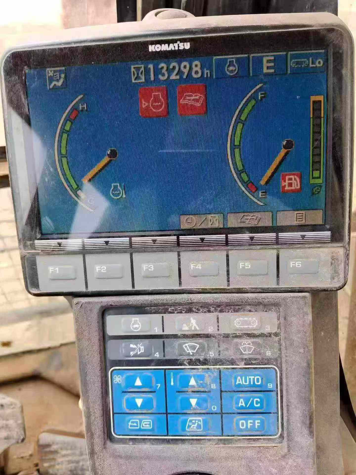 Buy Komatsu PC210LC-8 Used Excavator / 8