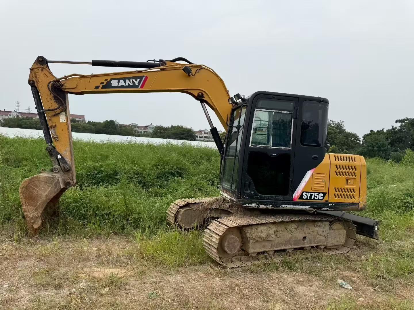 Buy Sany SY75 Used Excavator / 1