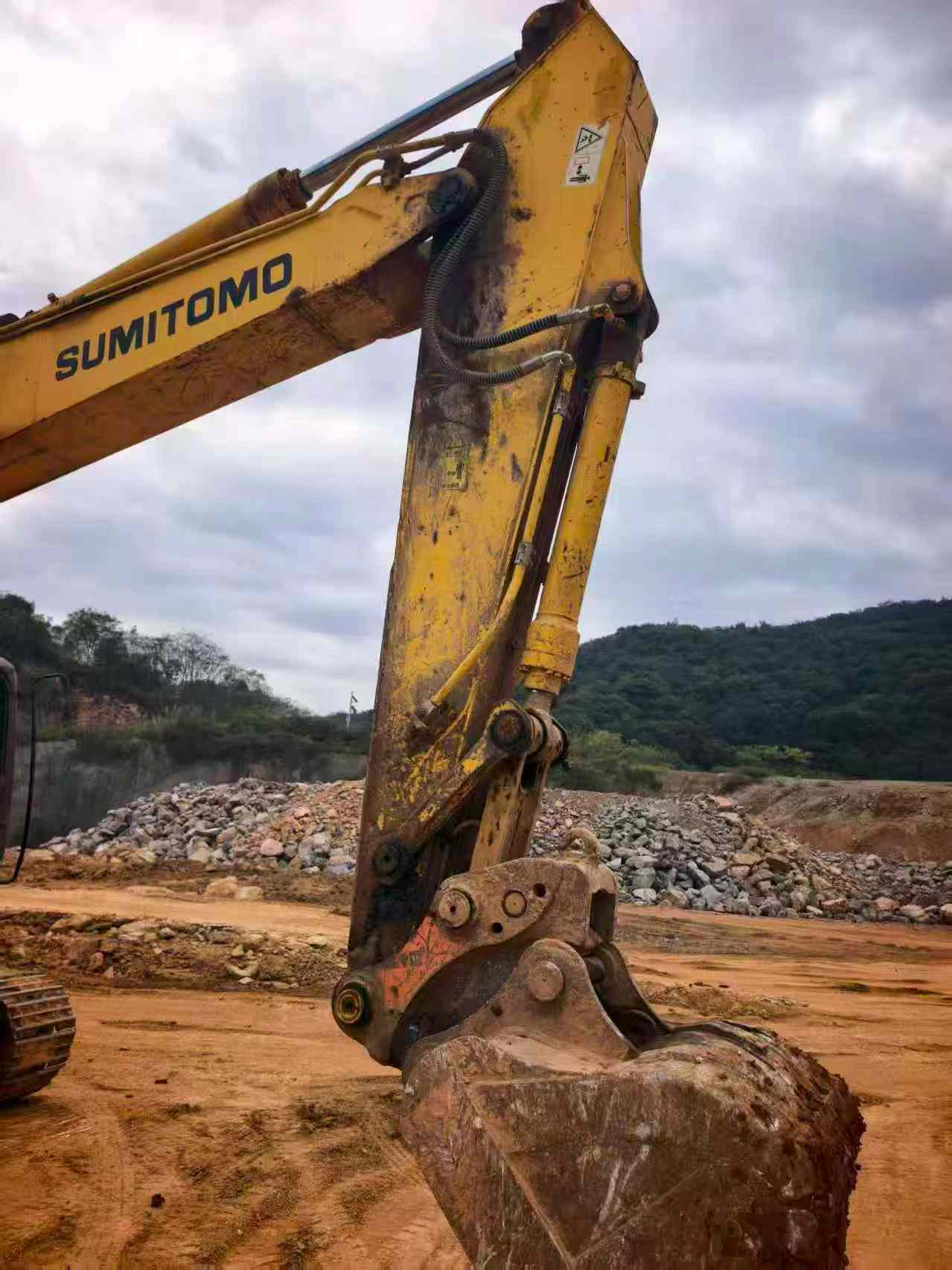 Buy Sumitomo SH210-5 Used Excavator / 9 Buy Sumitomo SH210-5 Used Excavator / 9