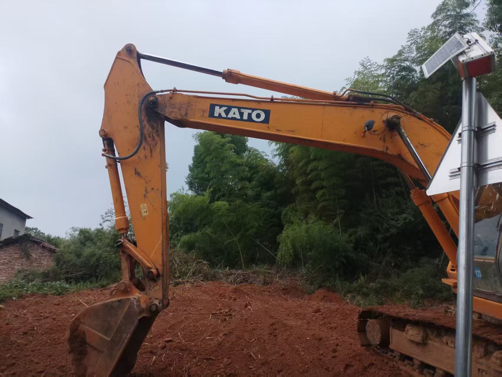 Buy Kato HD820 Used Excavator / 2 Buy Kato HD820 Used Excavator / 2