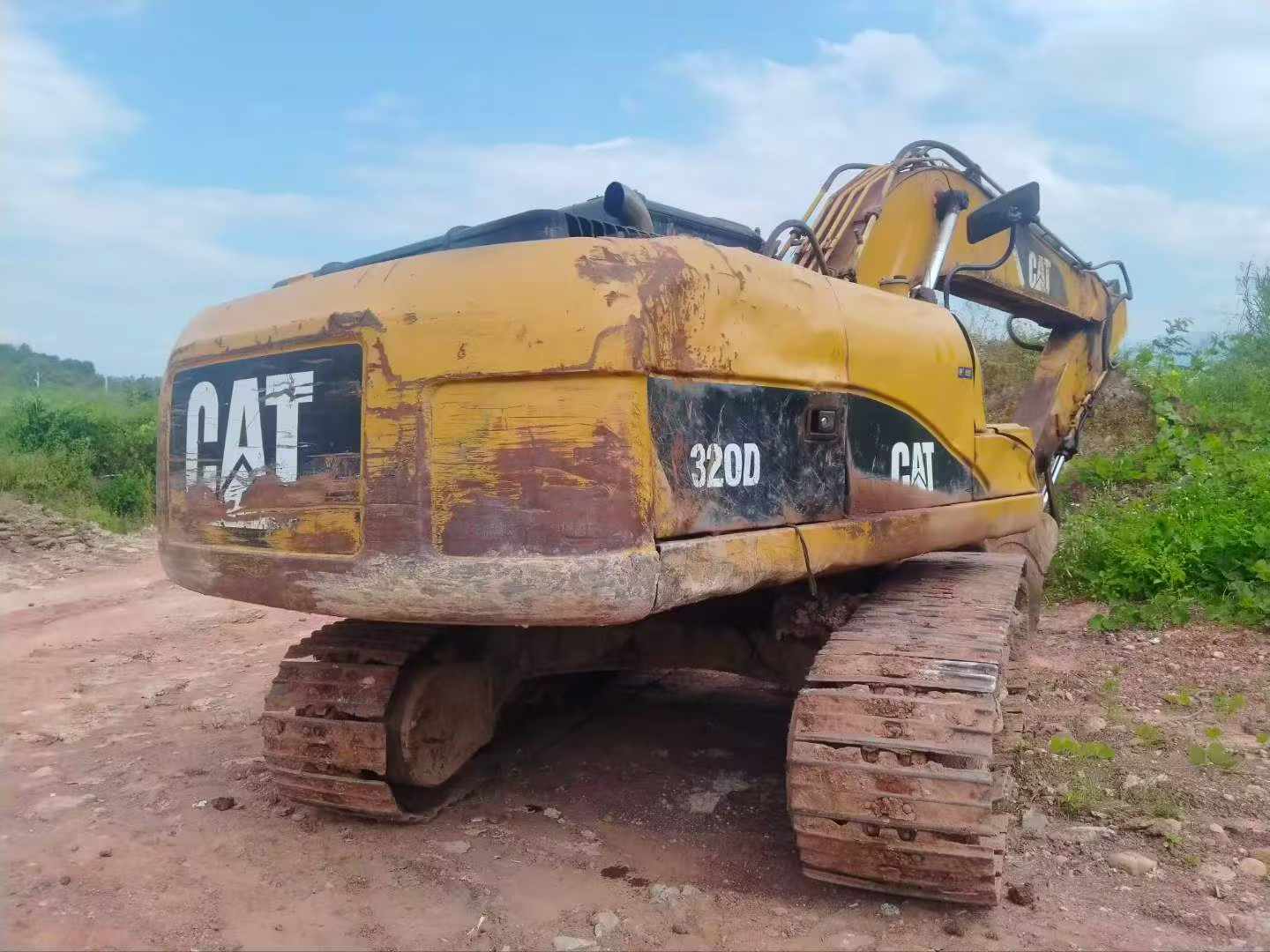Buy Caterpillar 320D Used Excavator / 2