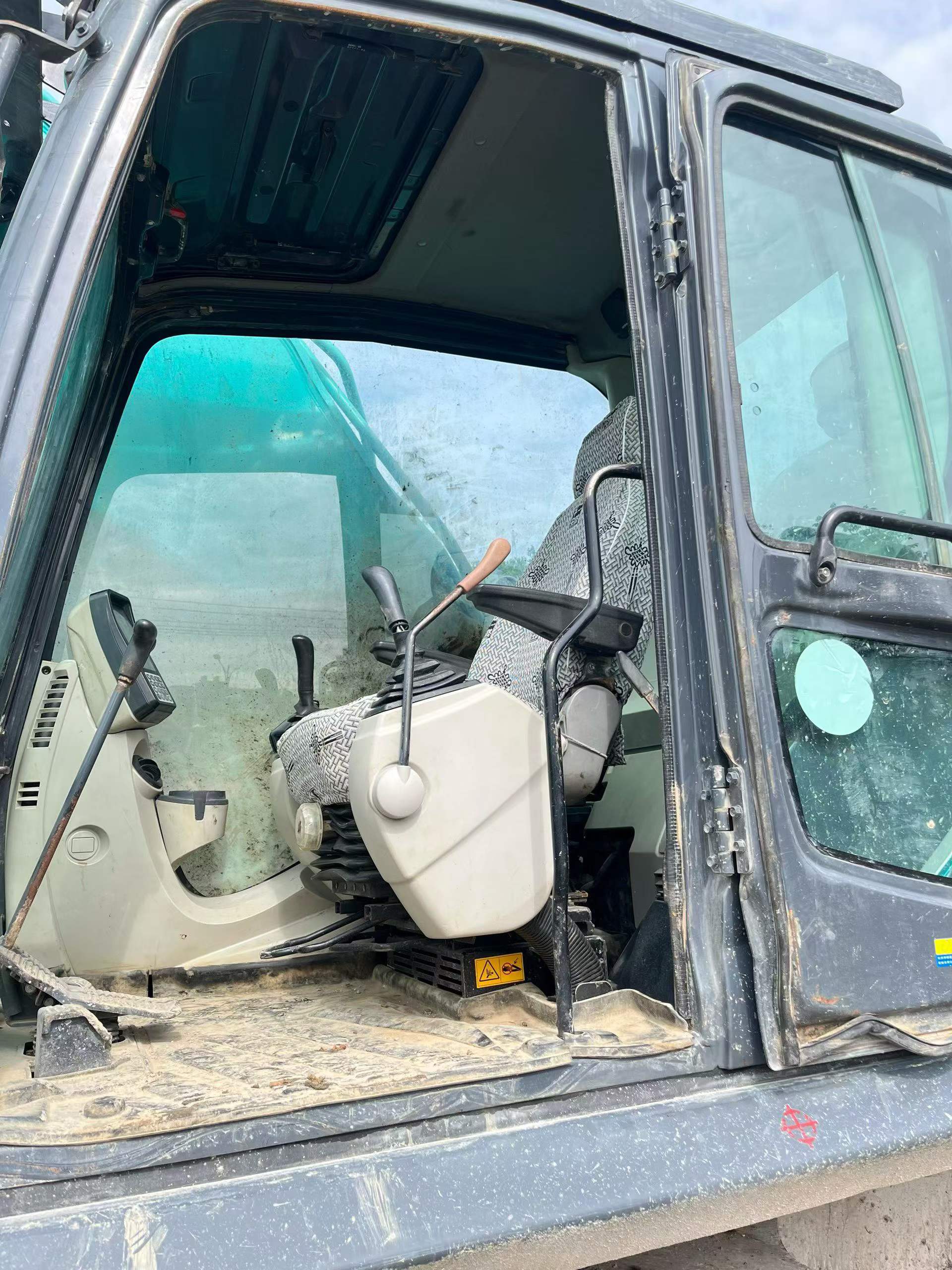 Buy Kobelco SK380-8 Used Excavator / 3 Buy Kobelco SK380-8 Used Excavator / 3