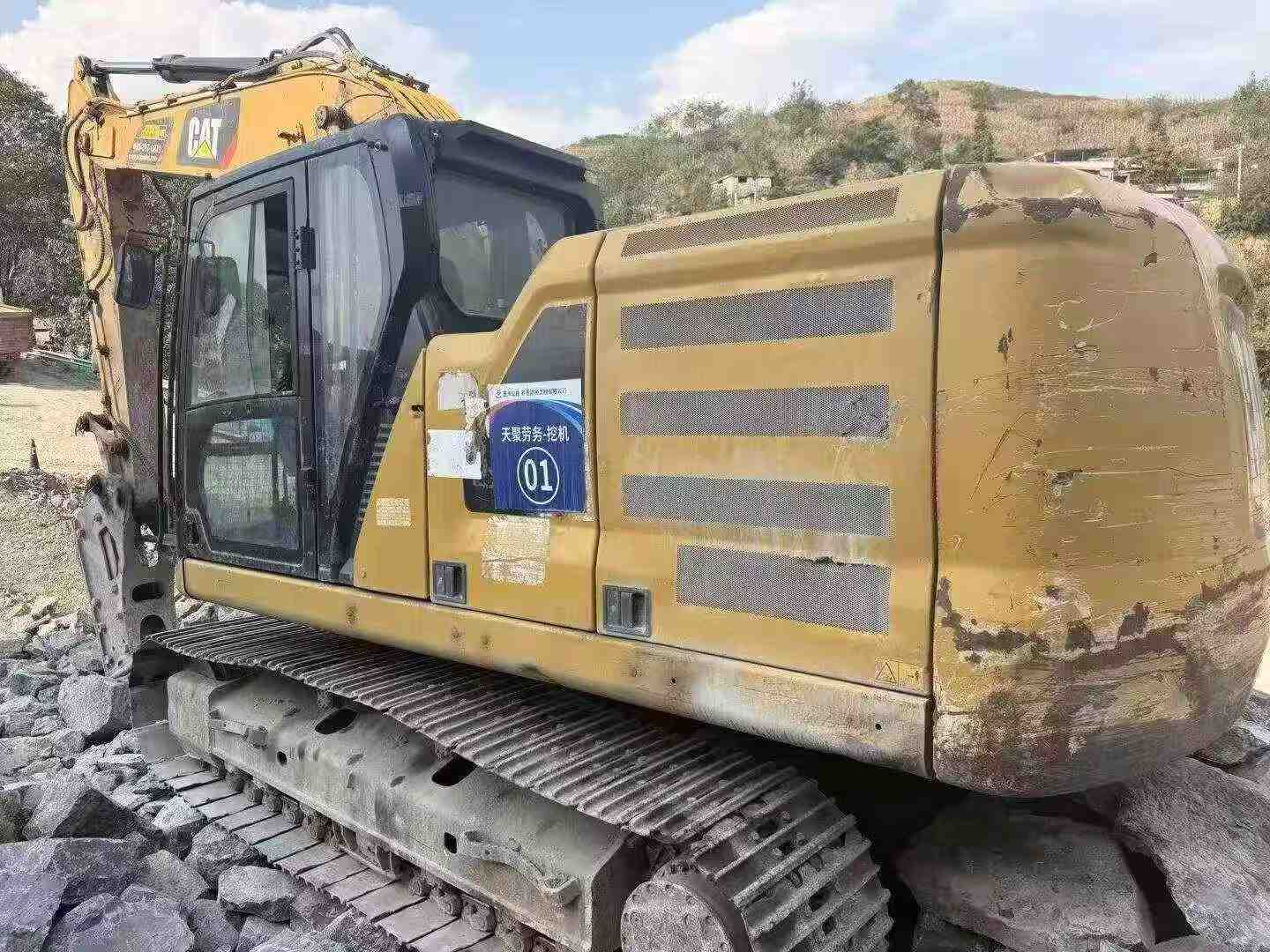 Buy Caterpillar 320A Used Excavator / 4 Buy Caterpillar 320A Used Excavator / 4