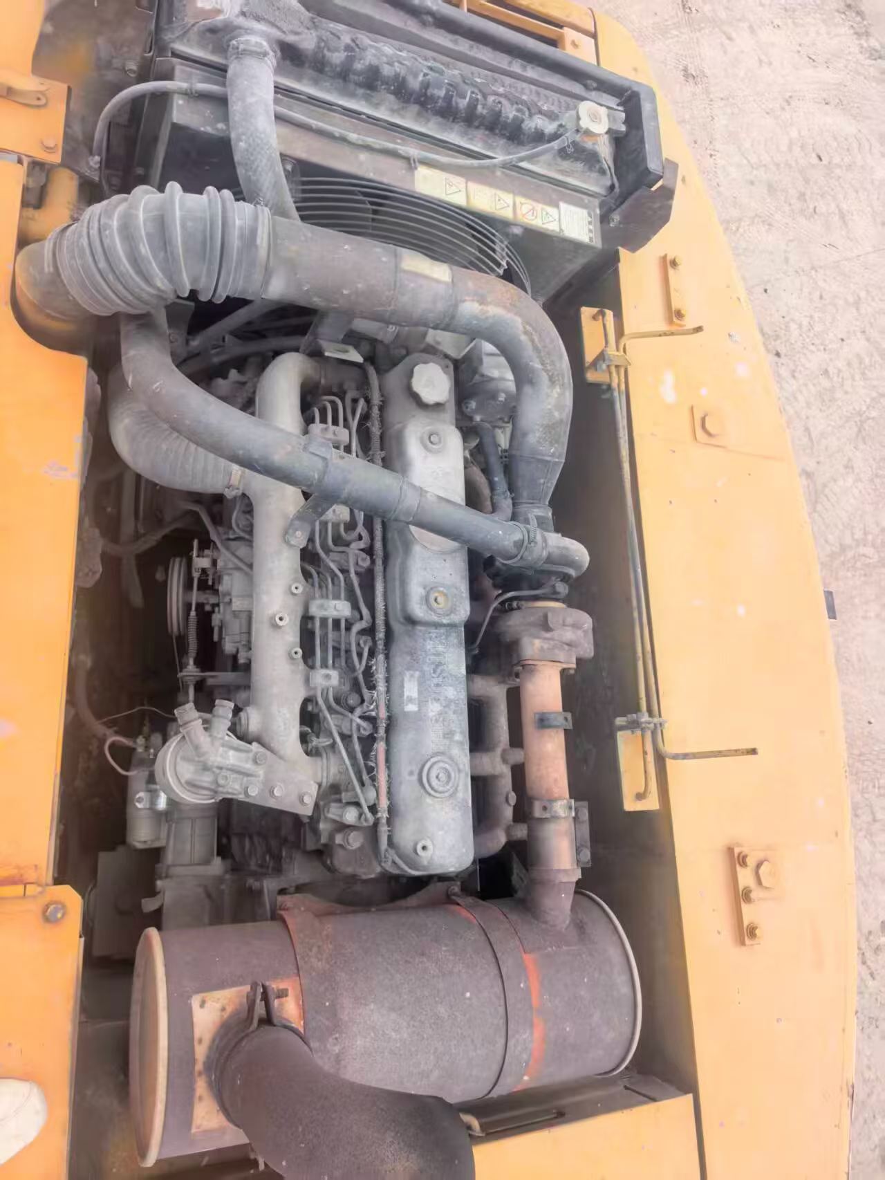 Buy Kato 820-3SP Used Excavator / 3 Buy Kato 820-3SP Used Excavator / 3