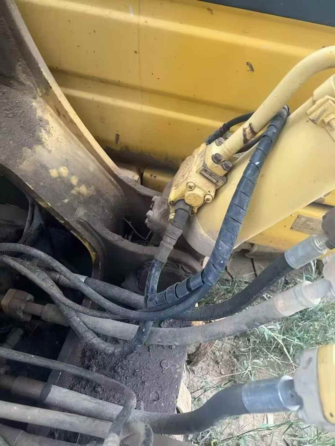 Buy Komatsu PC200-8N1 Used Excavator / 1