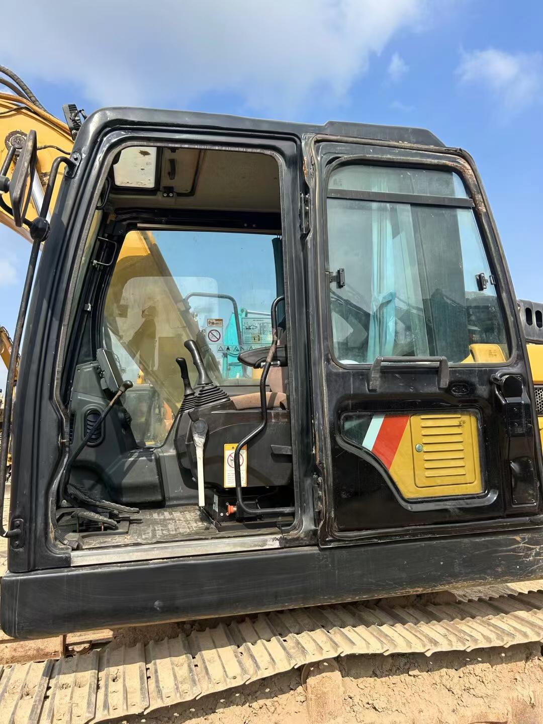 Buy Sany SY135C Used Excavator / 3 Buy Sany SY135C Used Excavator / 3