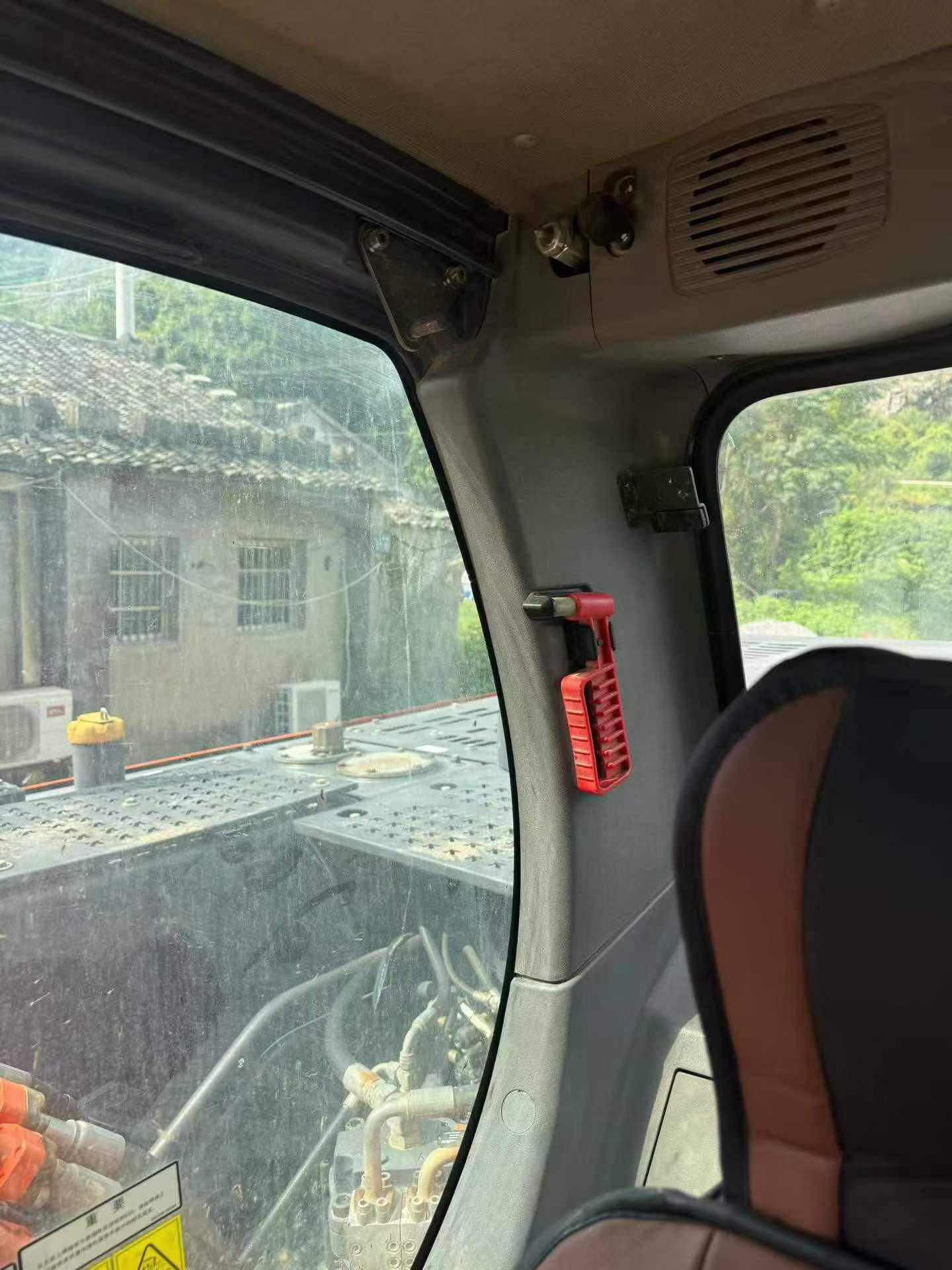 Compre Escavadeira Doosan DH215-7 Usada / 7