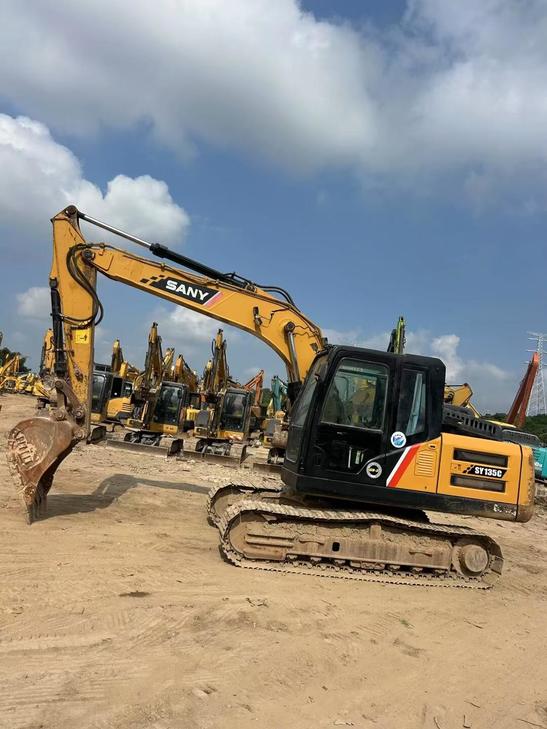 Buy Sany SY135C Used Excavator / 1