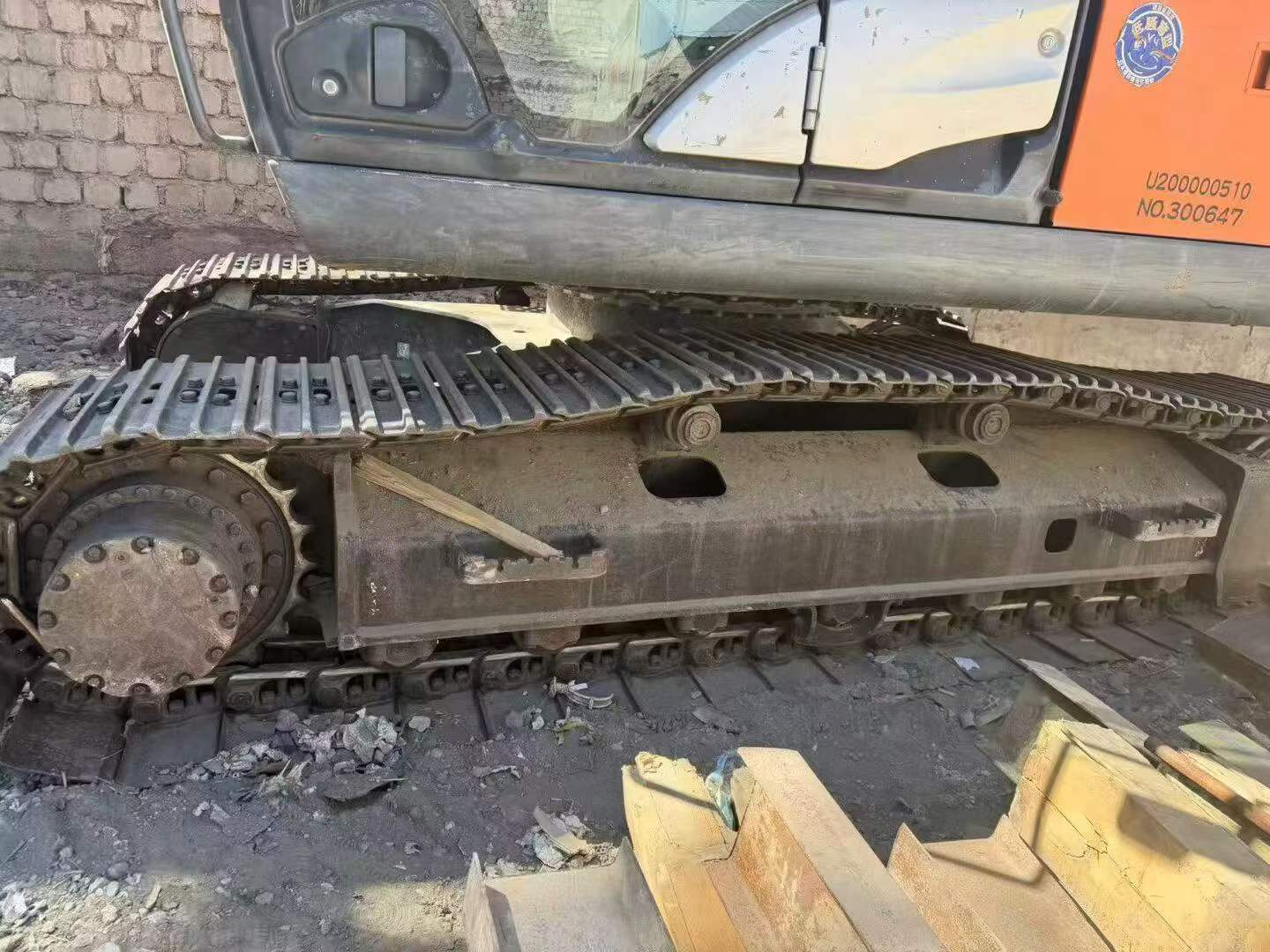 Buy Hitachi ZH200-5B Used Excavator / 4 Buy Hitachi ZH200-5B Used Excavator / 4