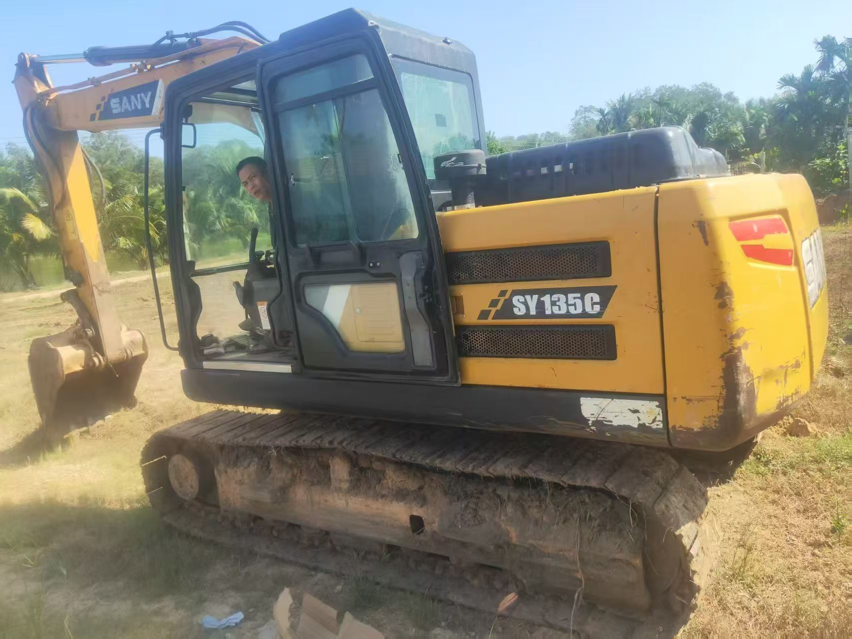 Buy Sany SY135C Used Excavator / 2