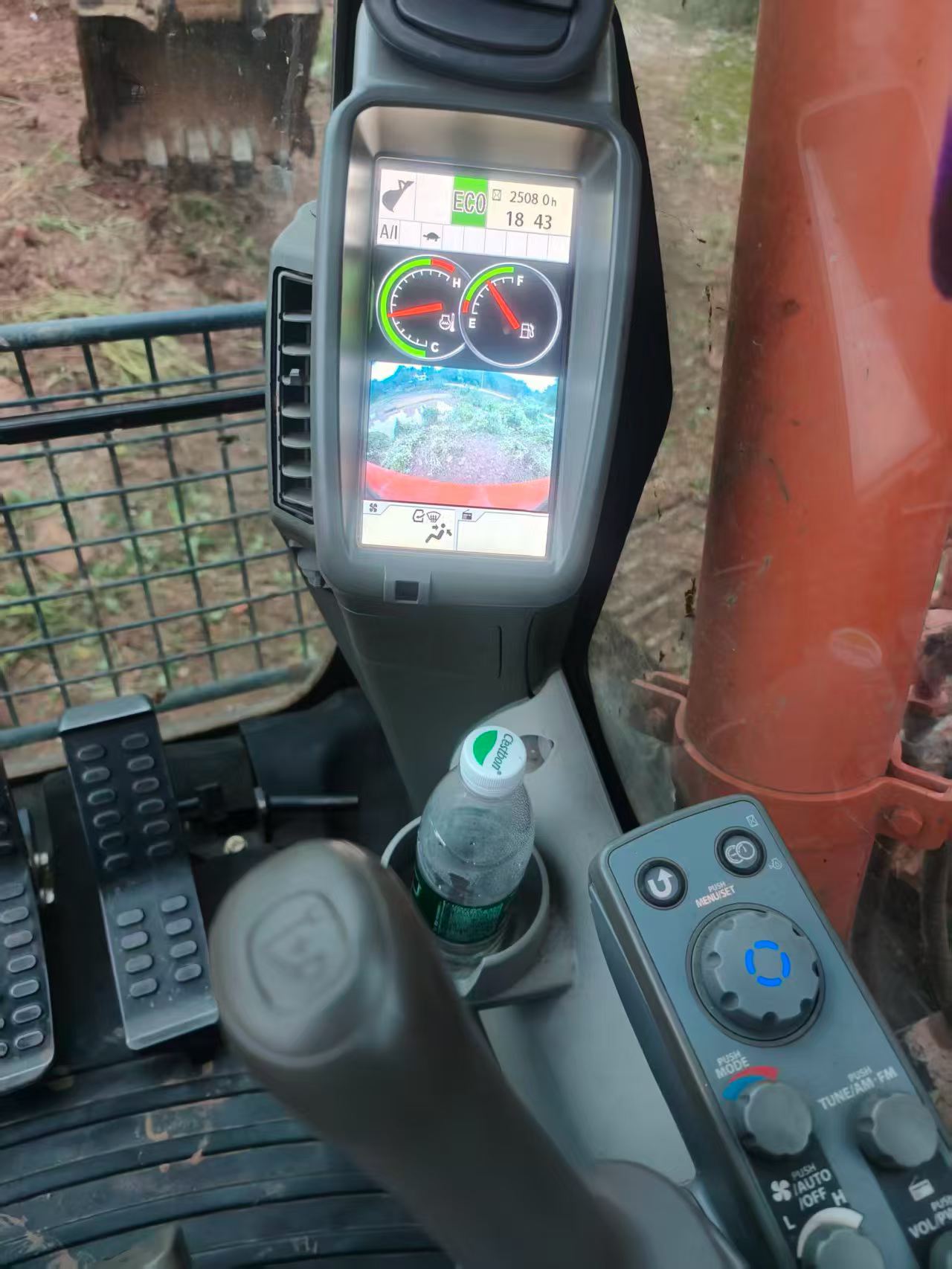 Compre Excavadora Hitachi EX130 Usada / 5