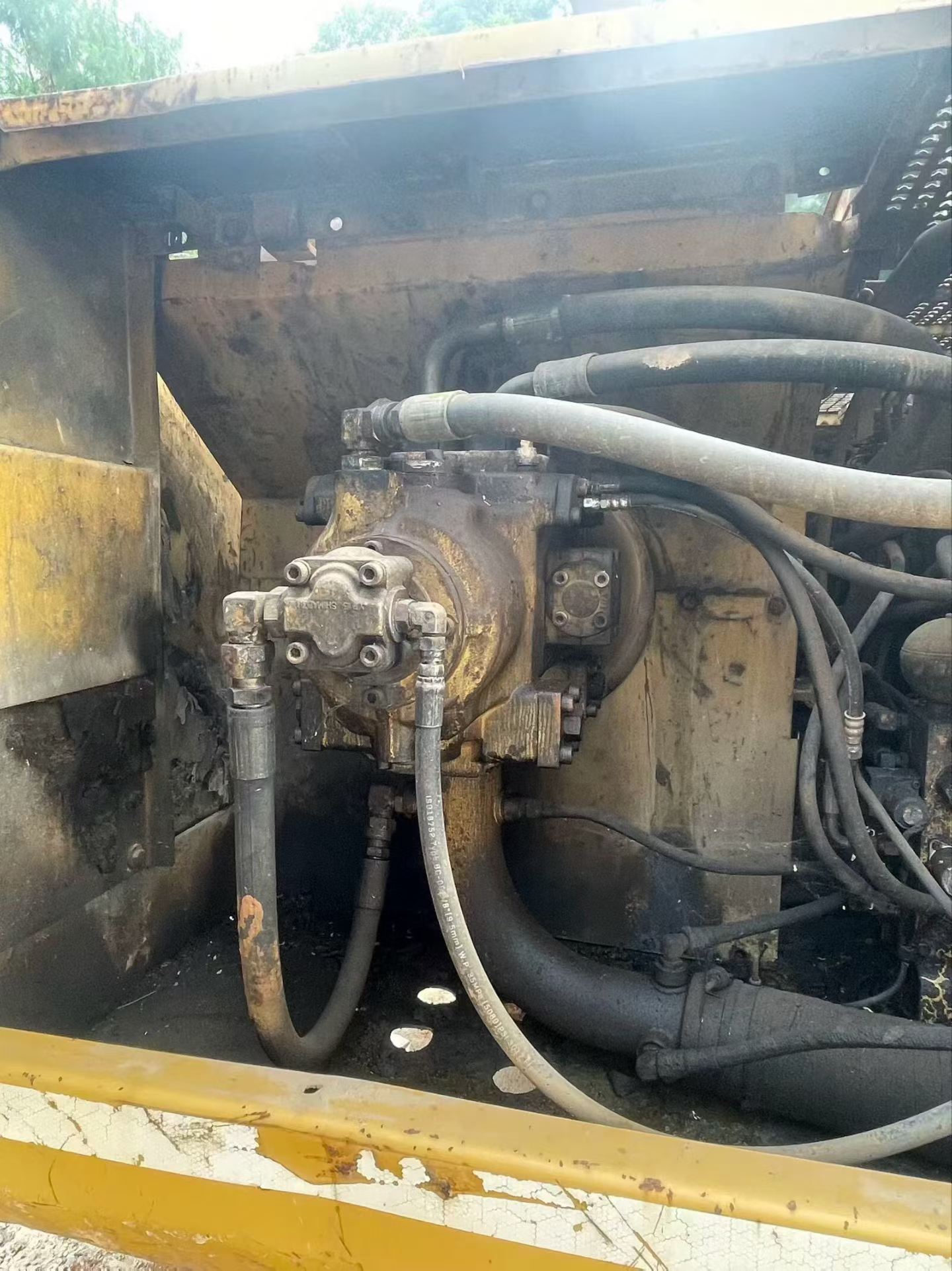 Buy Caterpillar 320V2 Used Excavator / 4