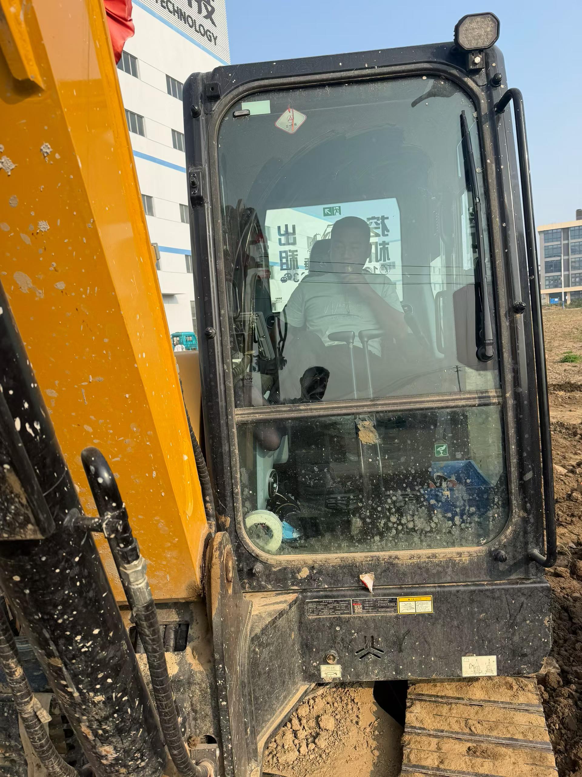 Buy Sany SY55 Used Excavator / 8