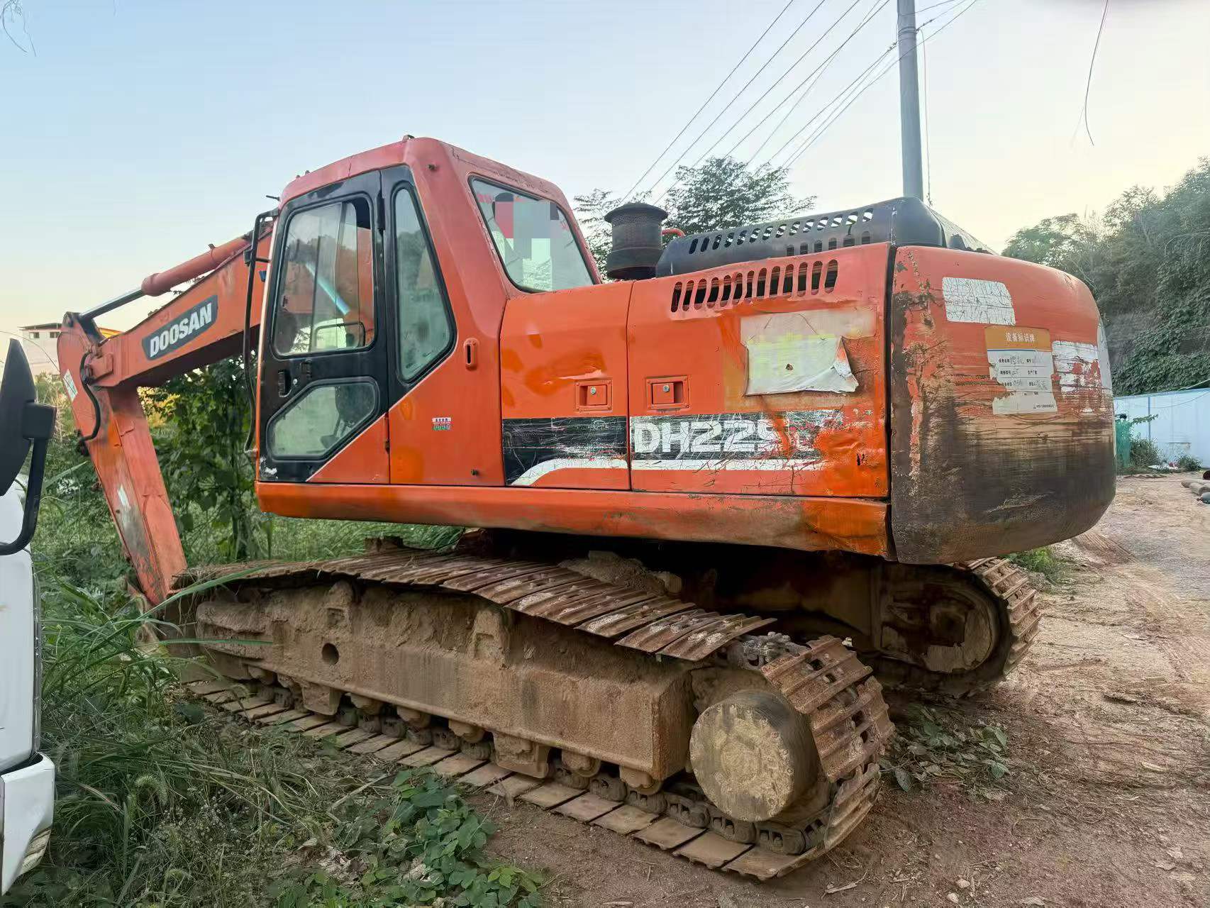 Buy Doosan DH225-7 Used Excavator / 1
