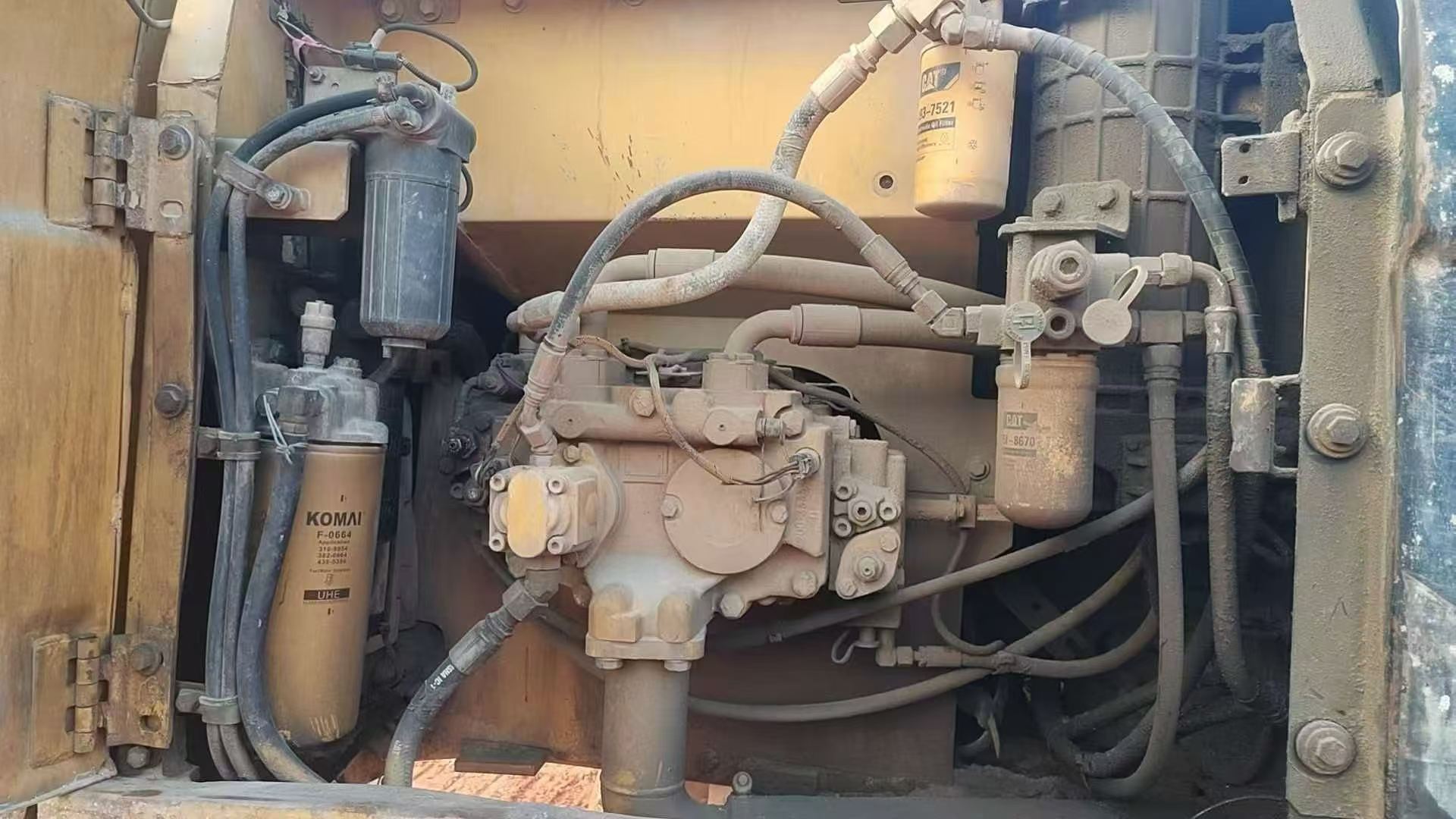 Buy Caterpillar 320D Used Excavator / 3 Buy Caterpillar 320D Used Excavator / 3