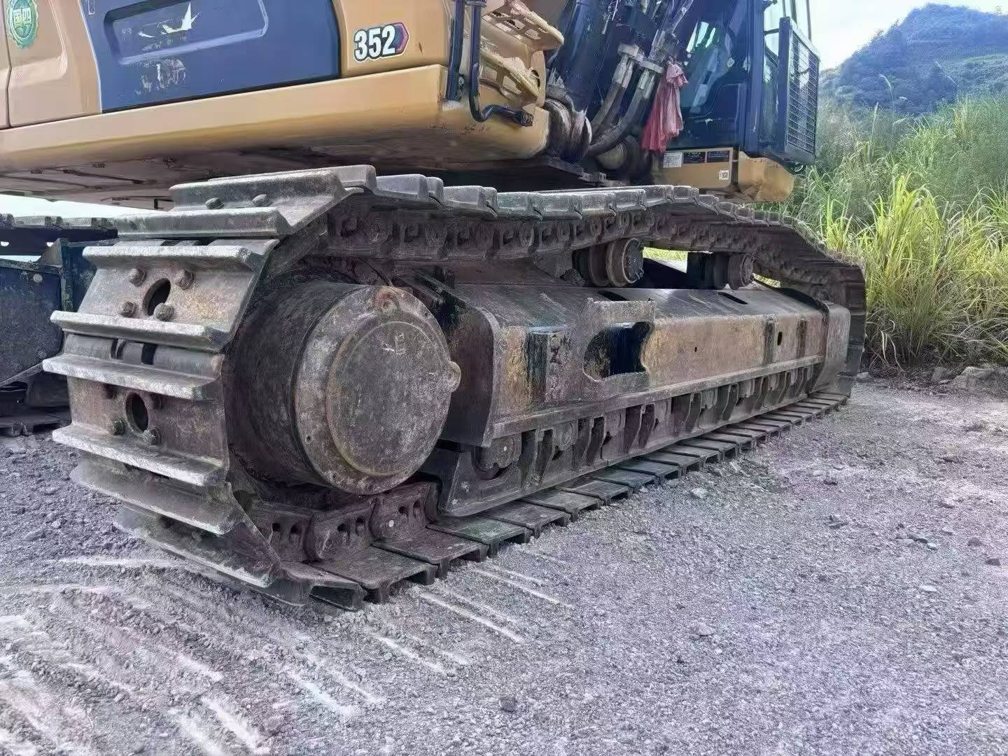 Buy Caterpillar CAT352 Used Excavator / 2 Buy Caterpillar CAT352 Used Excavator / 2