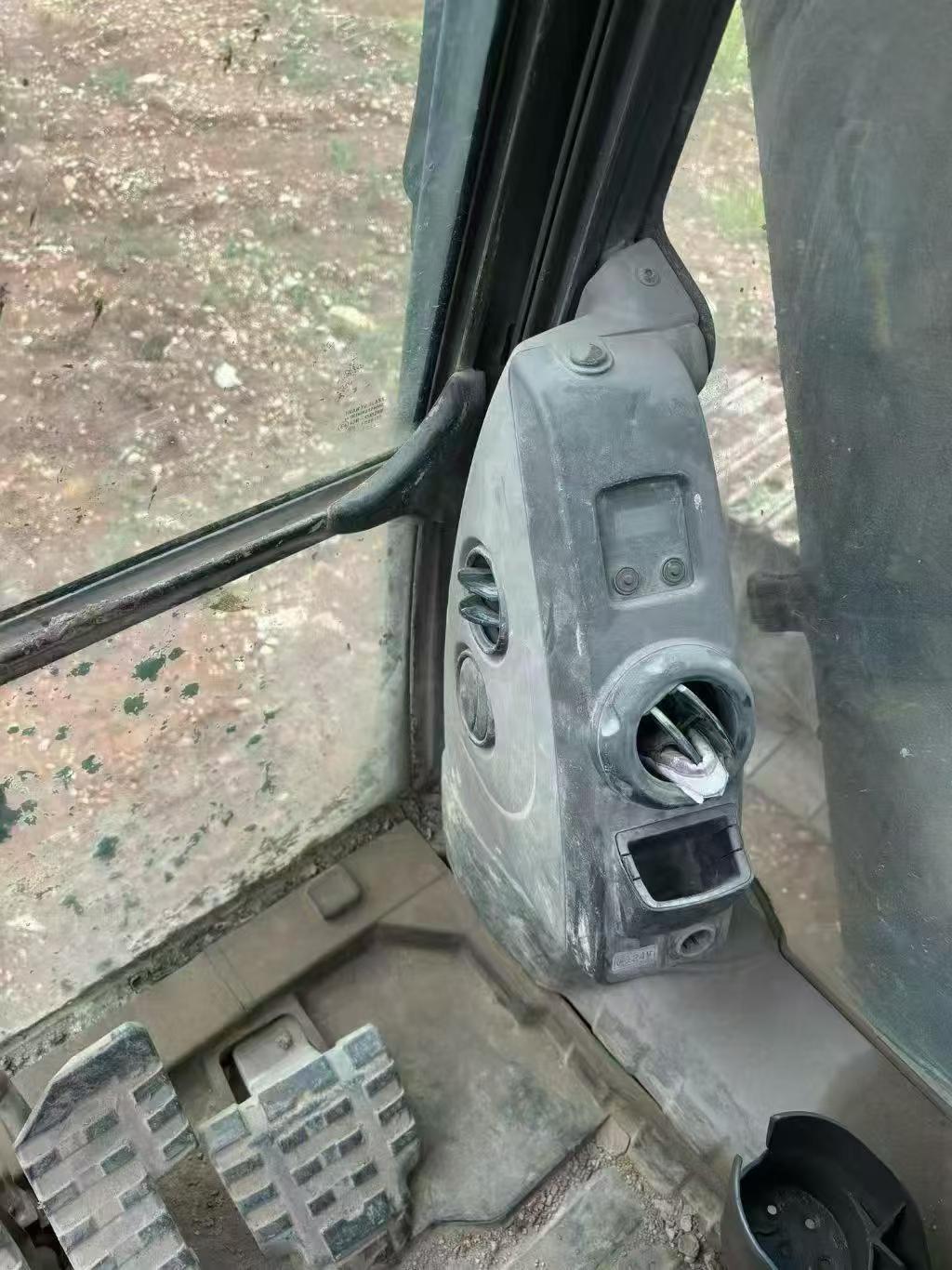 Buy Sumitomo SH240-3 Used Excavator / 2 Buy Sumitomo SH240-3 Used Excavator / 2